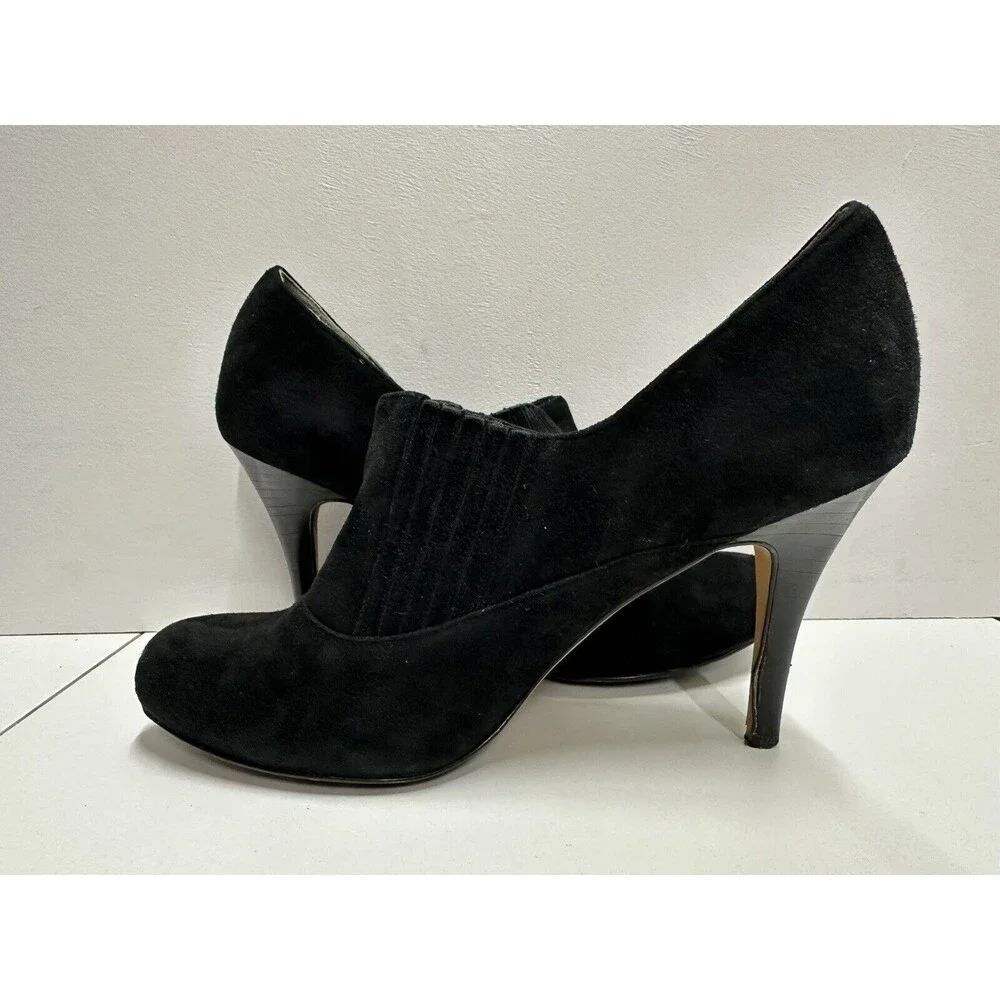 Cole Haan women size 11B black  suede  high heel low cut booties